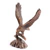 Image 2 : Eagle Statue This lot features an eagle statue. It