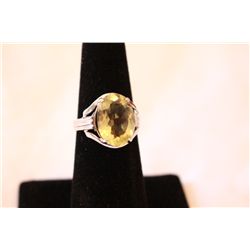 10kt Gold Ring With 5.5 cts Genuine Lemon Quartz