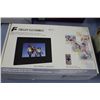 Image 1 : Digital Picture Frame