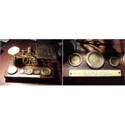 Great Britain, c. 1875, a fine British "Roberval" type postal scale with all brass fixtures incl...