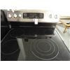 Image 2 : GE Adora Glass Top S/S Stove