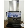 Image 1 : Manitowoc 400 Lb. Cap. Ice Machine w/Dispenser Bin - Working