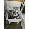 Image 1 : Plastic Mop Sink