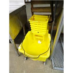 Rubbermaid Mop Bucket