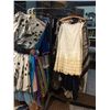 Image 1 : Vintage Clothes Rack