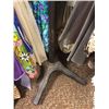 Image 3 : Vintage Clothes Rack