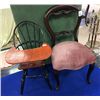 Image 3 : 2 Doll Chairs
