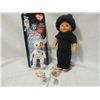 Image 2 : LOT 3 DOLL, BEANIE BABY, SMALL TRINKETS