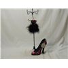 Image 1 : LOT 2 MANNEQUIN JEWELRY HOLDER AND SHOE RING HOLDE