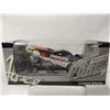 Image 3 : LOT 5 NASCAR COLLECTIBLES CARS FIGURES CARD