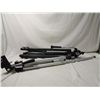 Image 2 : LOT 2 CAMERA TRI POD STANDS