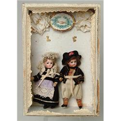 PAIR 6" GERMAN COUPLE IN PRESENTATION BOX.