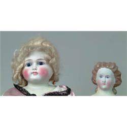 LOT OF 2 SHOULDER HEAD DOLLS.