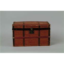 LITHOGRAPHED ON PAPER DOMED TOP TRUNK W/TRAY.