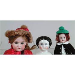 LOT OF 3 DOLLS.
