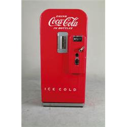 COCA-COLA VENDO V-39 MACHINE.  