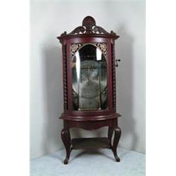 UPRIGHT REGINA 20-3/4" AUTOMATIC DISC CHANGER.