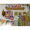 Image 8 : Large Collection of 80's and 90's Baseball Cards