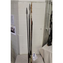 LOT OF 5 AUTHENTIC AFRICAN AND PAPAU NEW GUINEA SPEARS