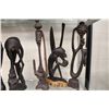 Image 3 : LOT OF 5 MAKONDE (TANZANIA) CARVED EBONY SCULPTURES 13"-16" HIGH