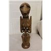 Image 2 : PAPAU NEW GUINEA PIG MAN CARVING 20" HIGH. DOUBLE-FACED FIGURE SURMOUNTED BY PIG, SYMBOL OF WEALTH,