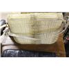 Image 2 : CROCODILE SKIN HAND BAG