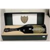 Image 2 : 1990 MOET ET CHANDON, CHAMPAGNE CUVEE DOM PERIGNON, SEALED WITH ORIGINAL BOX