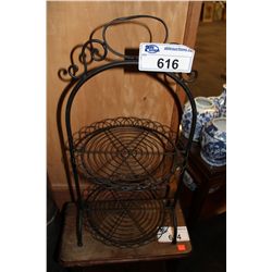 WIRE PLANT STAND