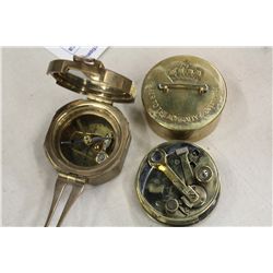 STANLEY LONDON 1941 BRASS COMPASS AND 1940 BRASS DRUM SEXTON WITH LEATHER CASES