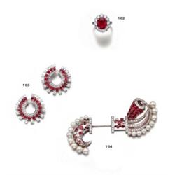 A RUBY, DIAMOND AND CULTURED PEARL JABOT PIN...
