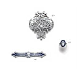 AN ANTIQUE DIAMOND CORSAGE PENDANT BROOCH...