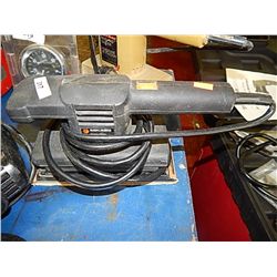 B & D ELECTRIC SANDER
