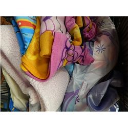 KIDS BLANKETS - TOMAS TRAIN ETC