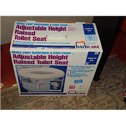 ADJUSTABLE TOILET SEAT IN BOX - NEW