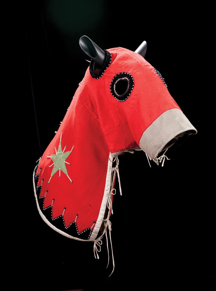 Nez Perce / Yakima Horse Mask, with period photos