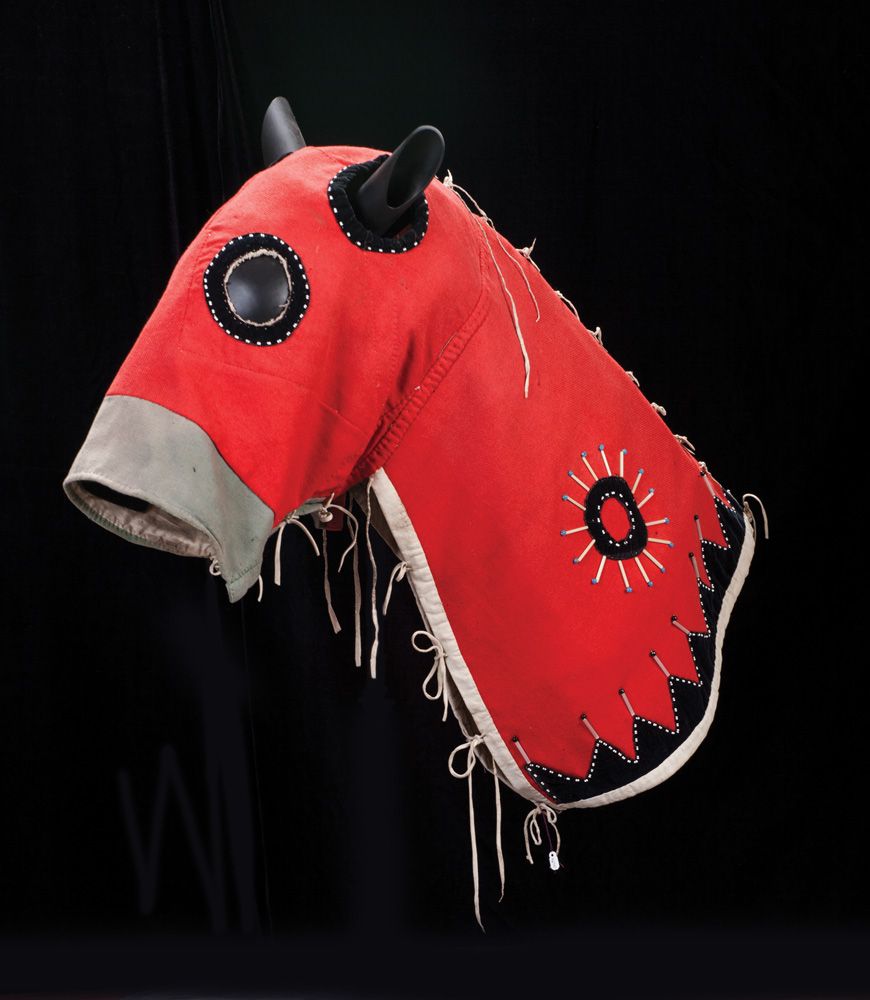 Nez Perce / Yakima Horse Mask, with period photos