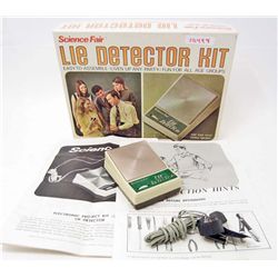 1970 SCIENCE FAIR LIE DETECTOR KIT IN ORIGINAL BOX