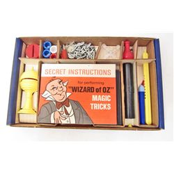 1967 WIZARD OF OZ MAGIC TRICKS TOY KIT IN ORIGINAL BOX