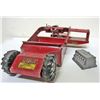 Image 2 : VINTAGE 1950S STRUCTO TOY TRACTOR AND SCRAPPER