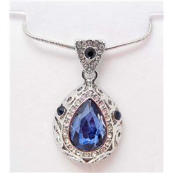 PLATINUM PLATED AUSTRIAN CRYSTAL PENDANT NECKLACE