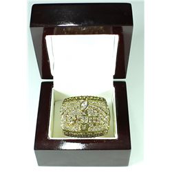Kurt Warner High Quality Replica 1999 Super Bowl XXXIV Championship Ring with Cherry Wood Display Bo