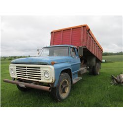 1967 Ford F700 Grain Truck