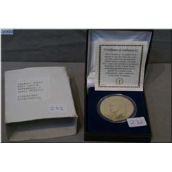 Boxed American Eisenhower Bicentennial 1776-1976 gold plated coin
