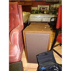 SPEAKERS - 2 - "BIC"