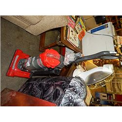 DIRT DEVIL UPRIGHT VACUMN