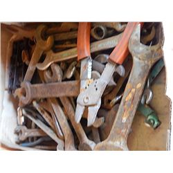 BOX MISC TOOLS - VINTAGE WRENCHES ETC