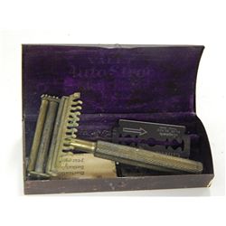 VINTAGE RAZOR WITH ORIGINAL CASE - VALET AUTO STROP - 1920-1930's