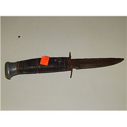 HUNTING KNIFE - BLACK HANDLE