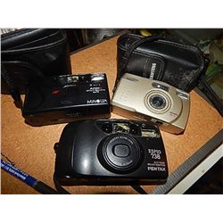 CAMERAS - 3 TOTAL - SAMSUNG, MINOLTA AND PENTAX