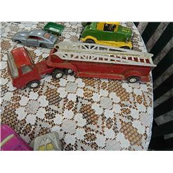 METAL FIRE TRUCK WITH LADDER - TONKA